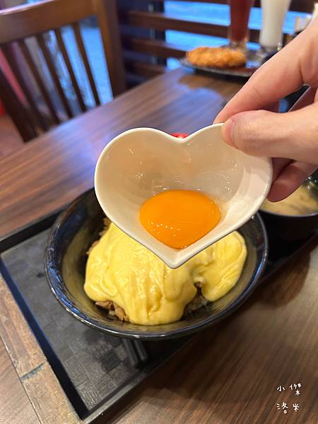 《美食》新丼-三訪｜起司熔岩丼 台式新丼 超香濃起司瀑布 美