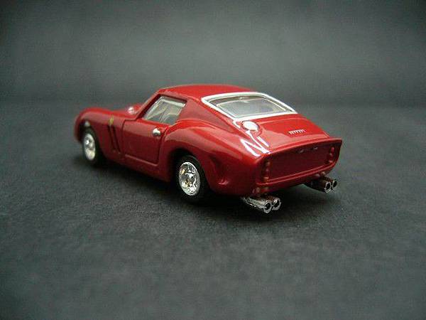 日本超商Lawson限定法拉利 250GTO (1/64)