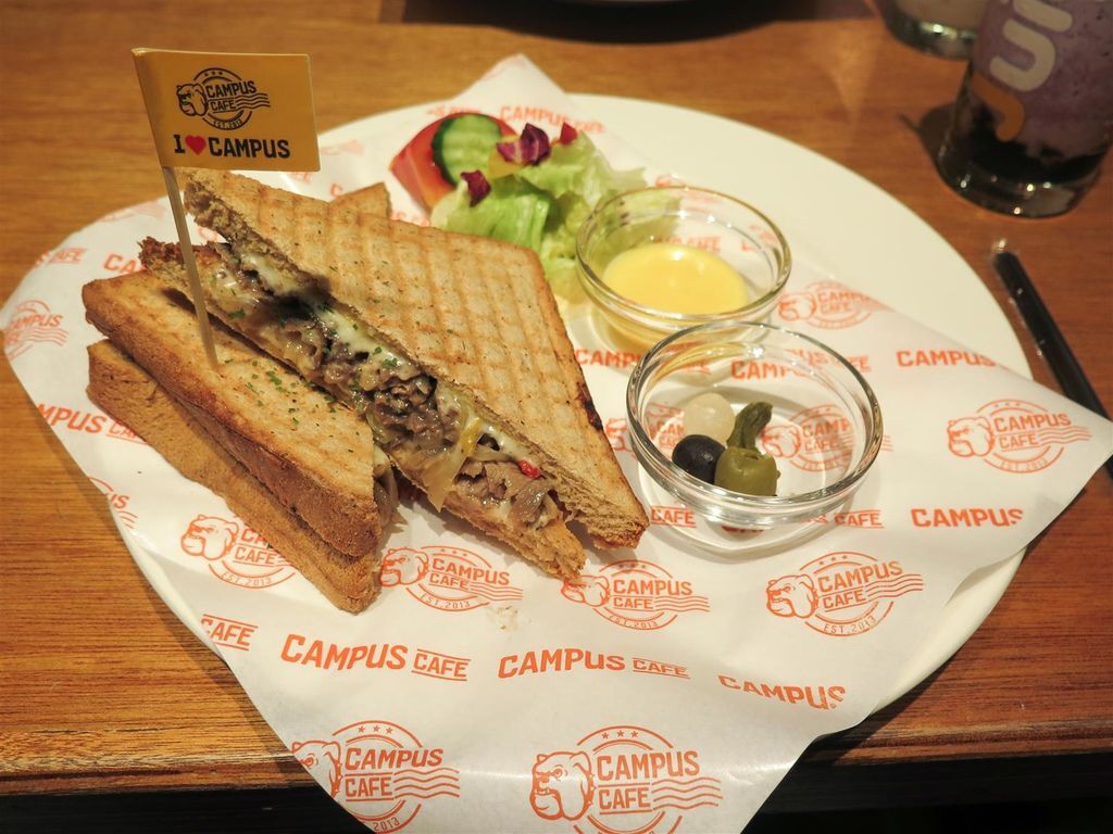 IMG_1947-2.jpg IMG_1947-2.jpg