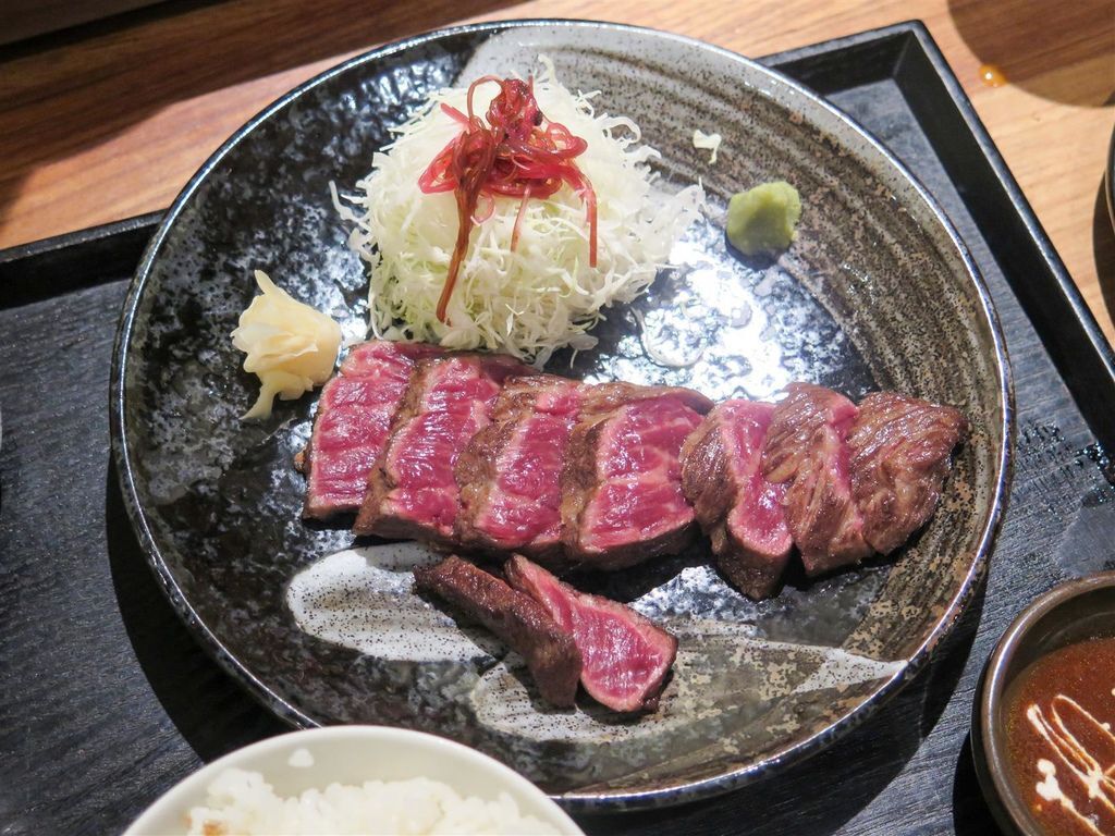 IMG_5587-2.jpg IMG_5587-2.jpg