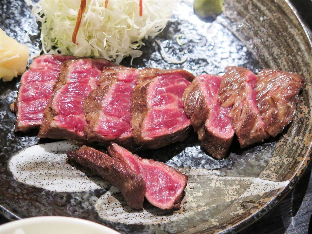 IMG_5588-2.jpg IMG_5588-2.jpg