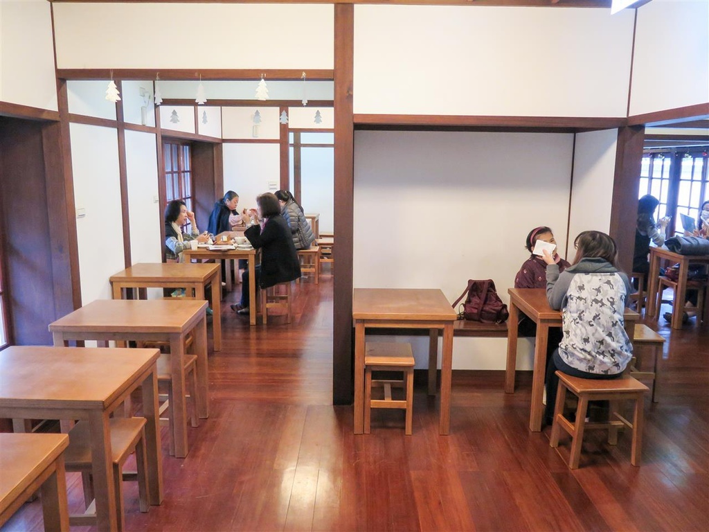 IMG_3831-2.jpg IMG_3831-2.jpg