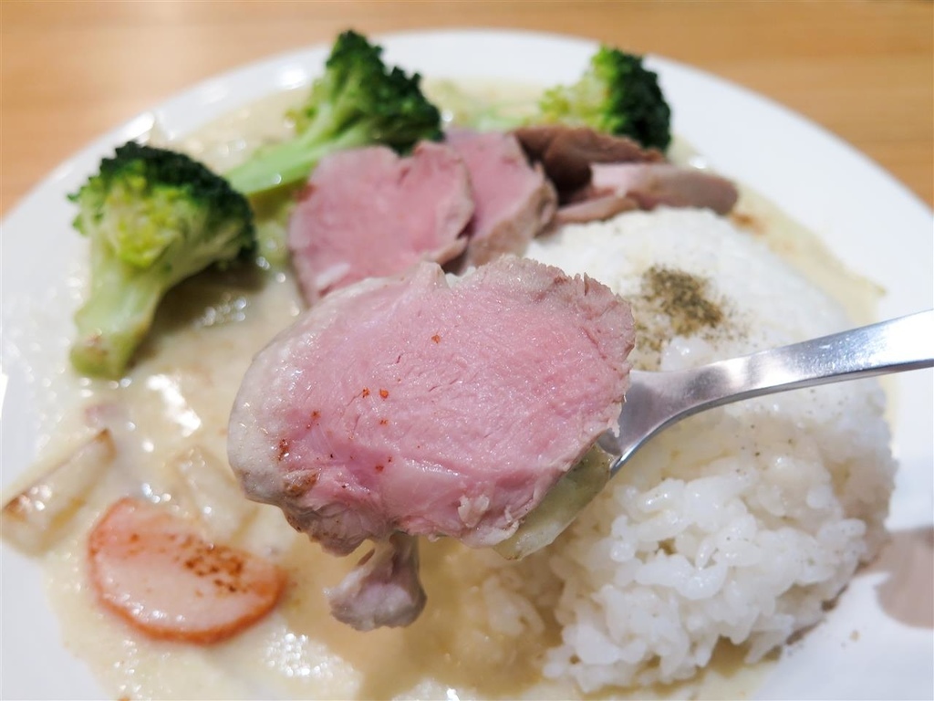 IMG_4371-2.jpg IMG_4371-2.jpg