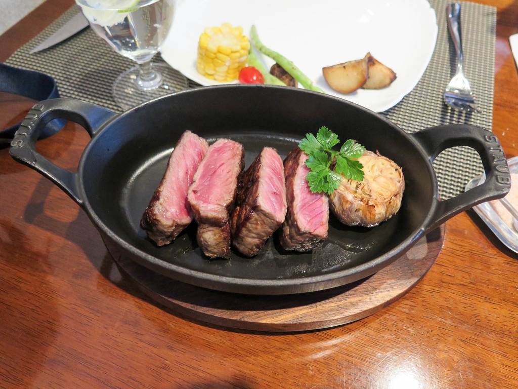 圖 [高雄市][岡山區] A-Steak 牛排餐酒館
