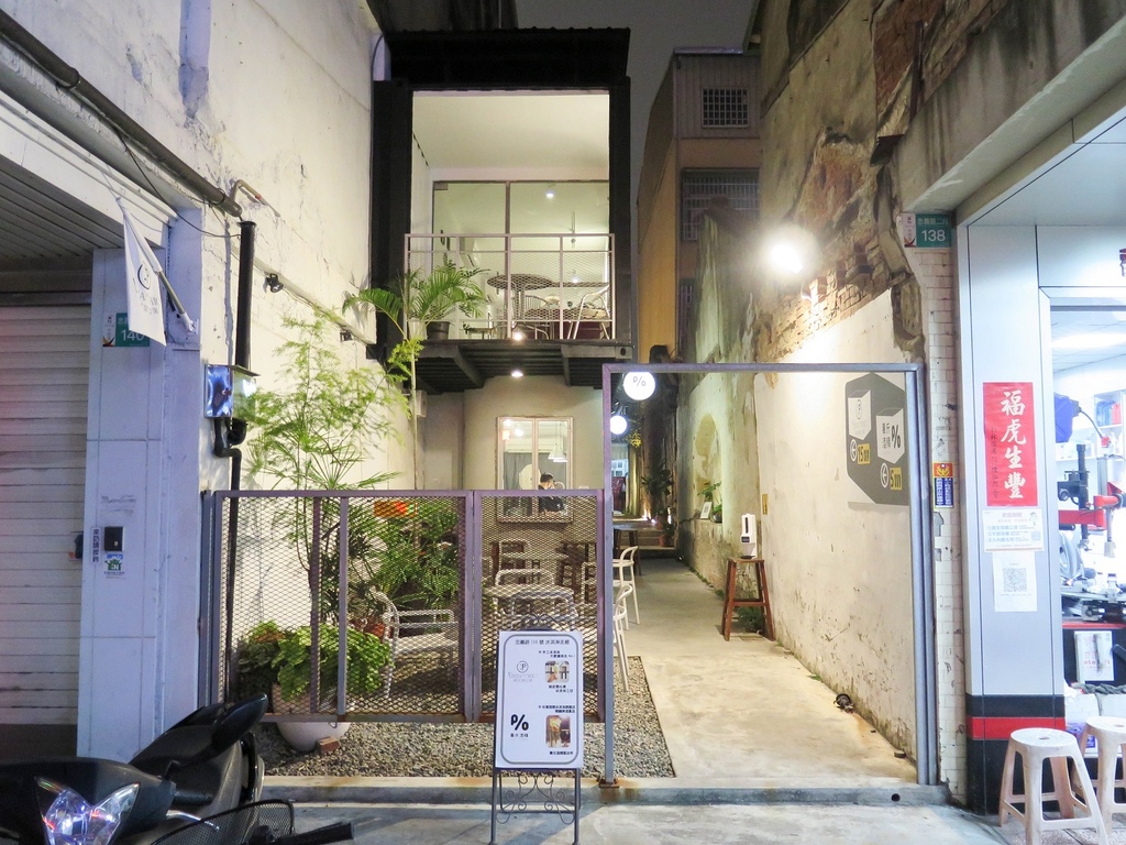 IMG_2597-2.jpg IMG_2597-2.jpg