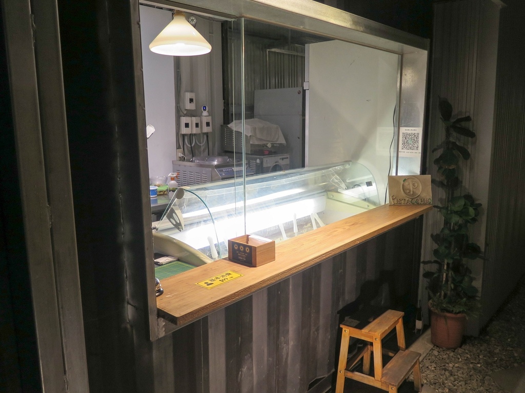 IMG_2715-2.jpg IMG_2715-2.jpg