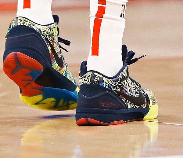 kobe 4 wizenard on feet