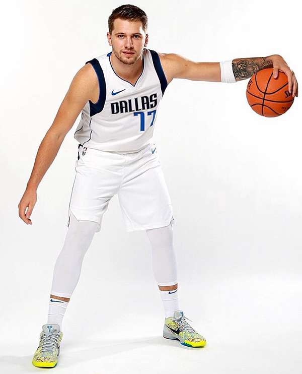 kobe 4 protro wizenard