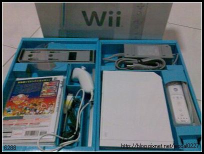 wii inside box.jpg