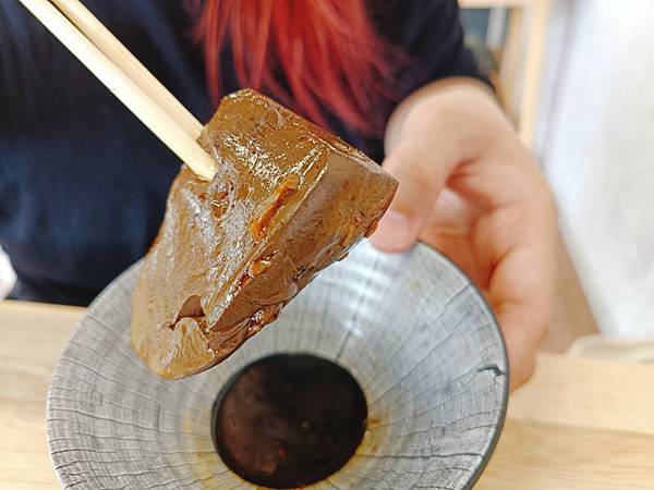 桃園人氣美食推薦「鵝師兄舒肥鵝肉專賣店」/醬拌粉嫩豬肝/鵝肉