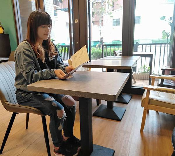 竹北療癒系咖啡：二郎神心靈咖啡館指引人生的方向找到自我，有邪