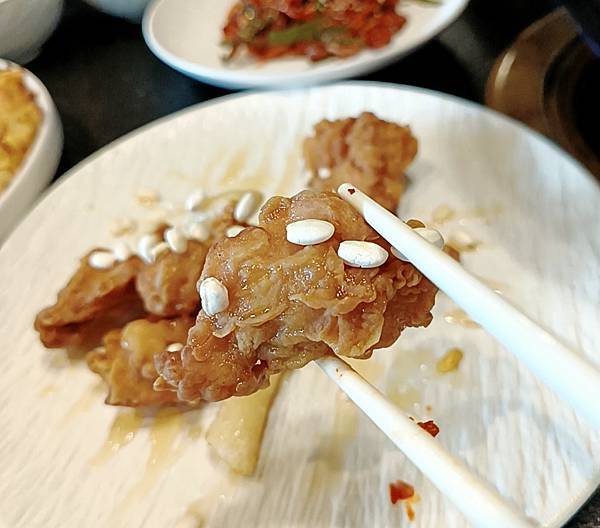 信義區韓式料理：食尚潮流的朋月栻 韓雞雞 江原道 宗음식 韓