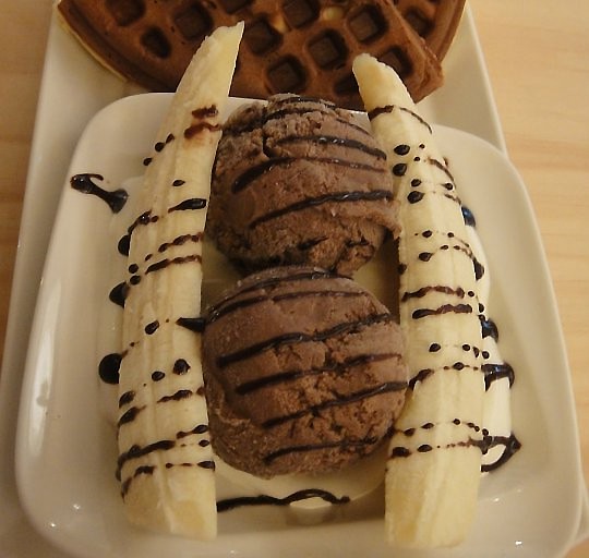 香蕉巧克力冰淇淋鬆餅