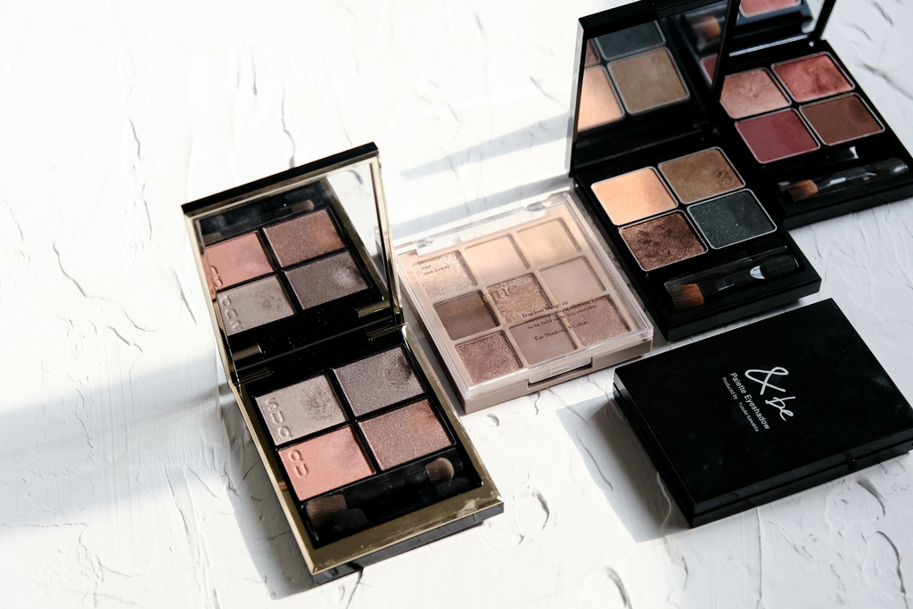 <美妝>♥♥2023 CACA年度愛用彩妝賞，超＿系年度清單