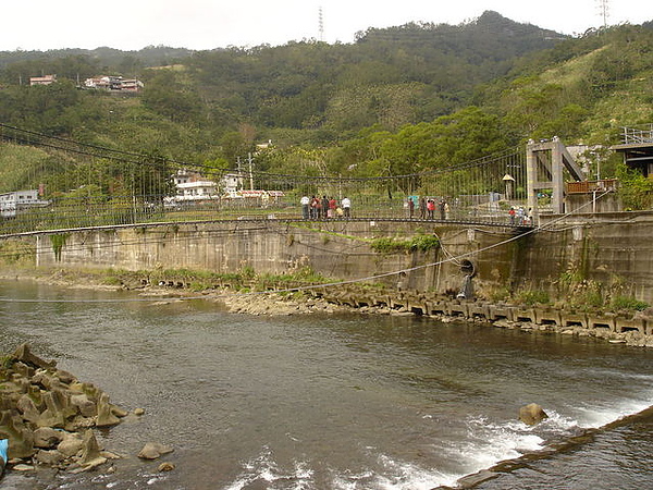 親水吊橋