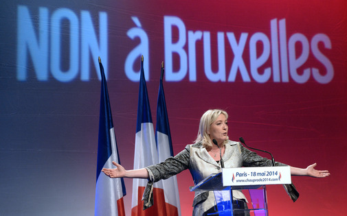 7772260883_marine-le-pen-le-18-mai-2014-a-paris