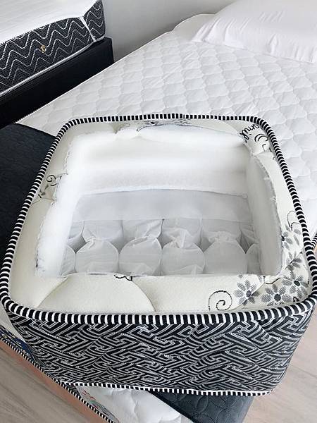 39753036_2076621585690843_9183342129907236864_n.jpg 39753036_2076621585690843_9183342129907236864_n.jpg