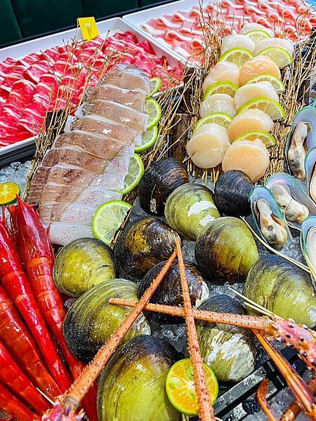 「高雄美食」《 RINKA梨花A5和牛放題 》|高雄最浮誇火 「高雄美食」《 RINKA梨花A5和牛放題 》|高雄最浮誇火