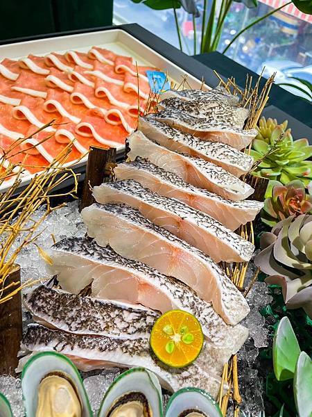 「高雄美食」《 RINKA梨花A5和牛放題 》|高雄最浮誇火 「高雄美食」《 RINKA梨花A5和牛放題 》|高雄最浮誇火