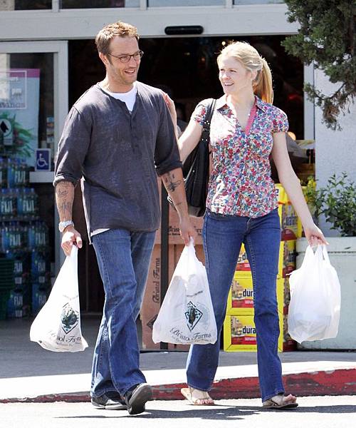 michael-vartan-grocery-shopping-lauren-skaars-05.jpg