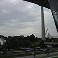 BMW總部在Olympic Tower旁.JPG