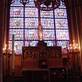 聖母院內的玫瑰窗.JPG