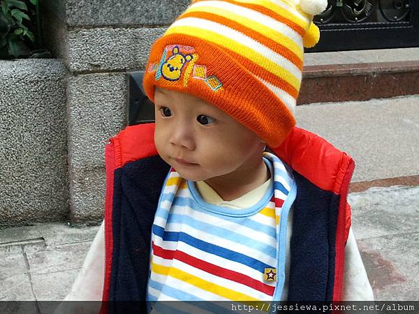 1直在看別的小哥哥玩