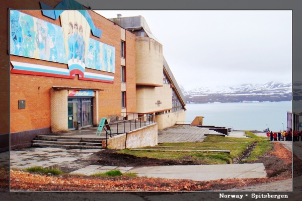 Spitsbergen_barentsburg center.jpg