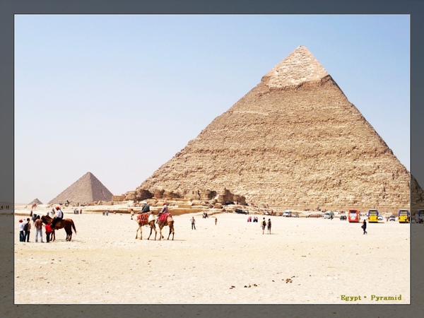 3pyramids.jpg