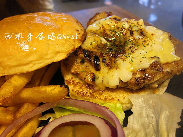 NEST BURGER．BIKE．BRUNCH(已歇業)|單