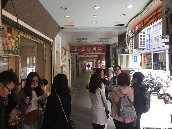 +（台北早午餐）西門花嘴廚房～台北我最愛早午餐！十多年老店外