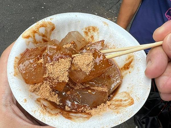 （基隆甜品）基隆廟口無名石花凍～新鮮石花凍＋黃豆粉古早味甜品