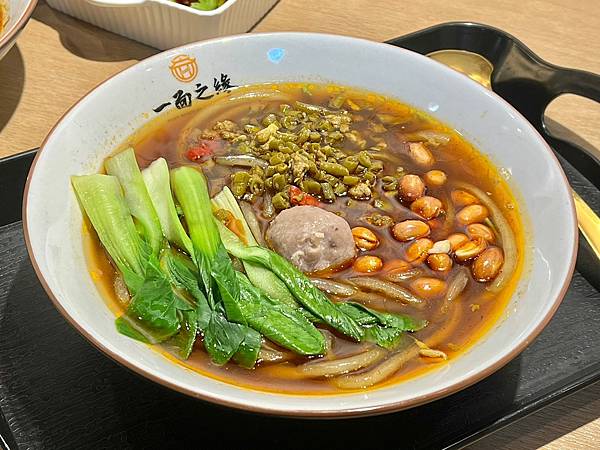 ＋（蘆洲美食）一面之緣～破千好評人氣麵食館！湖北口味牛肉麵、