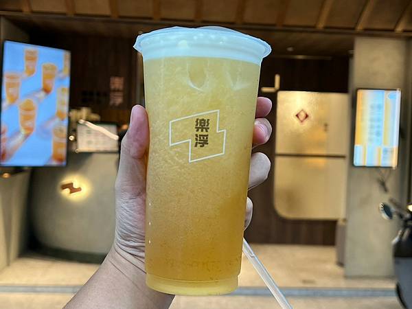*（台南茶飲）樂浮茶飲 Level up～新開幕純茶專賣店！
