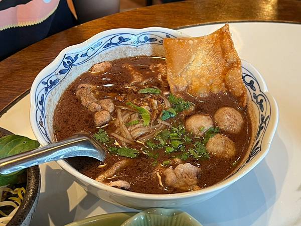 *（台南船麵）泰木薩船麵boat noodle～太驚人了！軟