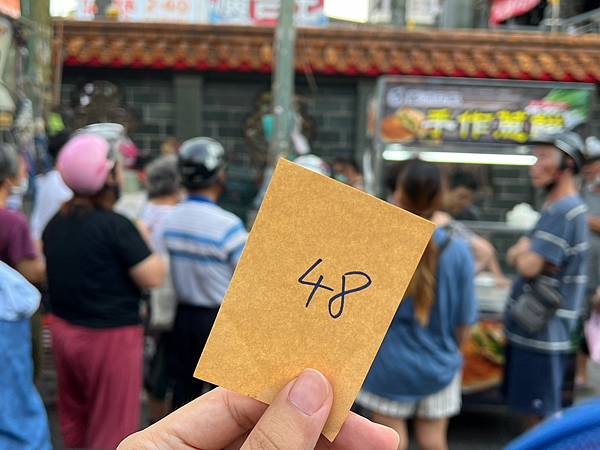 ＊（蘆洲排隊美食）蘆洲王家手作蔥餅～蘆洲夜市湧蓮寺排隊小吃！