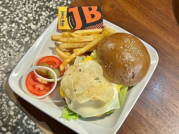 LINE_ALBUM_20230812 _1_230813_6.jpg LINE_ALBUM_20230812 _1_230813_6.jpg