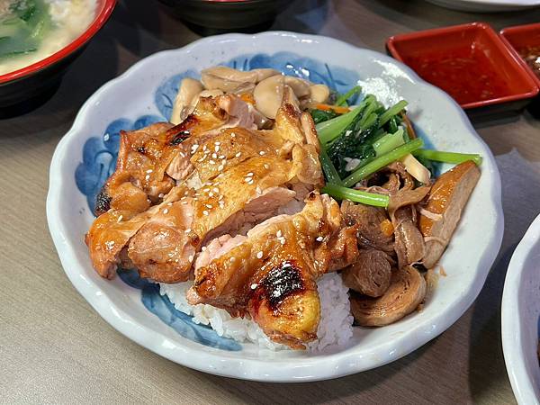 +（三重便當）柴霸煮～2023新開幕三重便當新選擇！蒜泥白肉