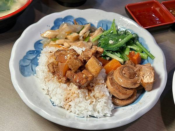 +（三重便當）柴霸煮～2023新開幕三重便當新選擇！蒜泥白肉