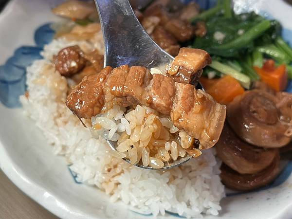 +（三重便當）柴霸煮～2023新開幕三重便當新選擇！蒜泥白肉