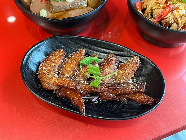 (林美食)老梗~肉先蒸後甜美味!熊掌青椒 (林美食)老梗~肉先蒸後甜美味!熊掌青椒