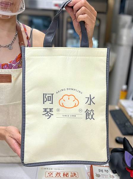 ＊（水餃推薦）阿琴水餃～內湖近30年正宗眷村水餃！新鮮食材、