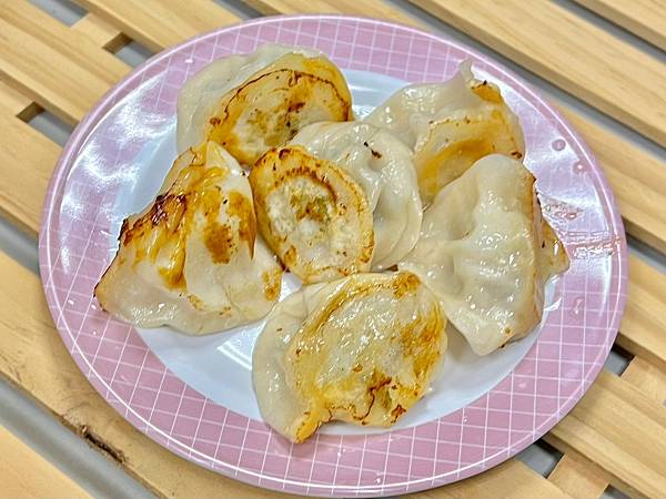 ＊（水餃推薦）阿琴水餃～內湖近30年正宗眷村水餃！新鮮食材、