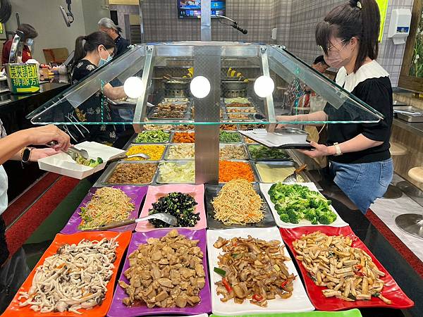 (善導寺自助餐)青島自助餐~2023年全新開幕自助餐專賣店~ (善導寺自助餐)青島自助餐~2023年全新開幕自助餐專賣店~