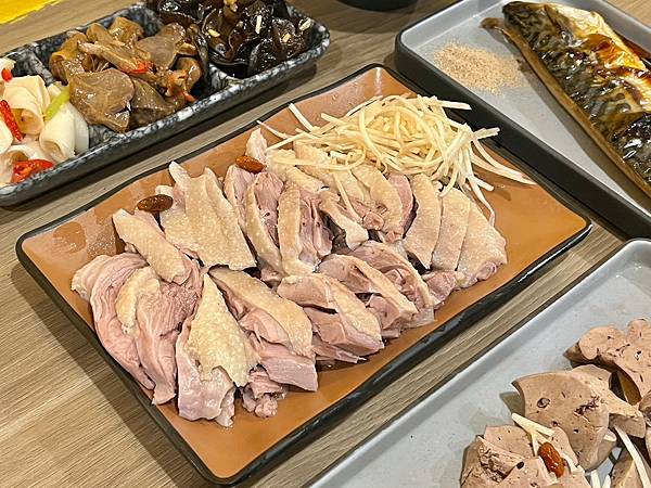 +(中山區美食)鵝娘去骨鵝肉~高CP值小吃!鵝油飯20元、下 +(中山區美食)鵝娘去骨鵝肉~高CP值小吃!鵝油飯20元、下