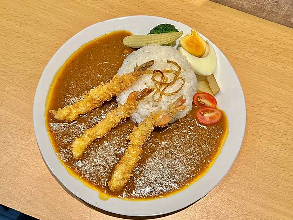 (信義咖哩)老莫派咖哩2023新開幕松菸咖哩專賣店!炸蝦、