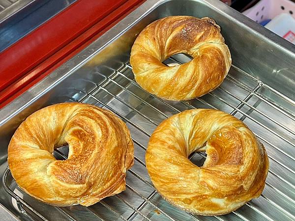 ＊（通化美食）雅米現烤甜甜圈&雞蛋糕～中秋甜甜圈新選擇！香酥