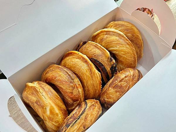 ＊（通化美食）雅米現烤甜甜圈&雞蛋糕～中秋甜甜圈新選擇！香酥