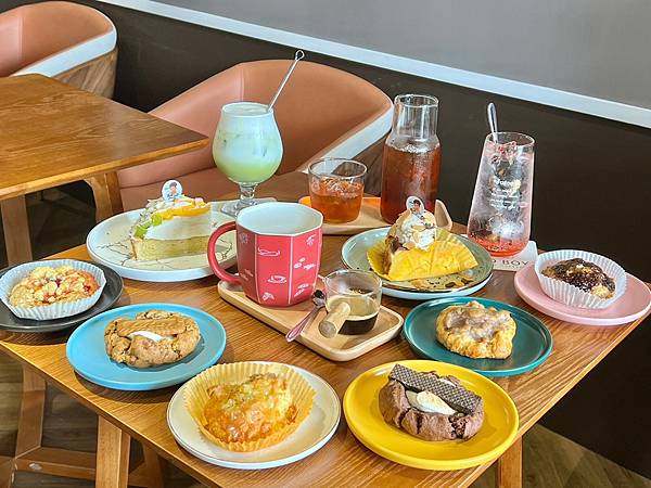 ＋（三重甜點）OLD BOY 咖啡甜點～手作蛋糕、香濃司康、