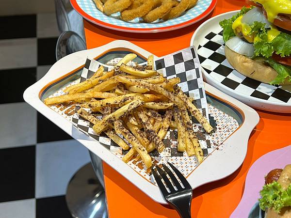 *(高雄薯條)CarpeDiem吃吧~經典雙層牛肉堡、巧克力 *(高雄薯條)CarpeDiem吃吧~經典雙層牛肉堡、巧克力